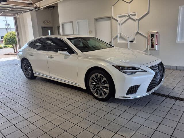 2021 LEXUS LS