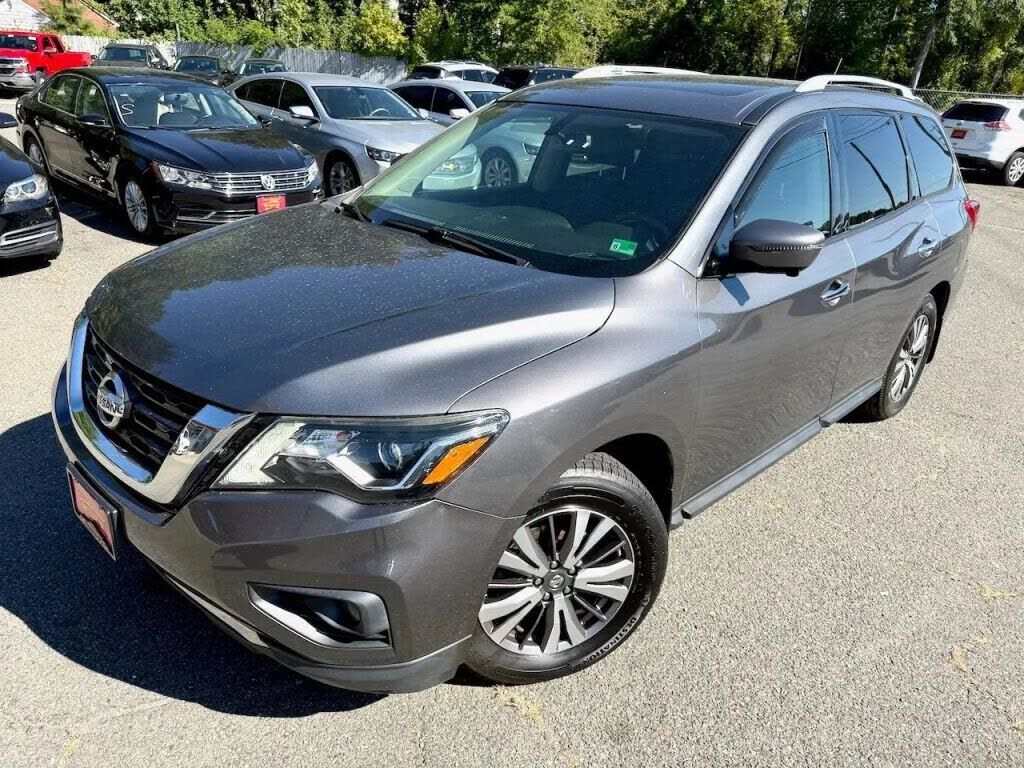 2017 NISSAN Pathfinder