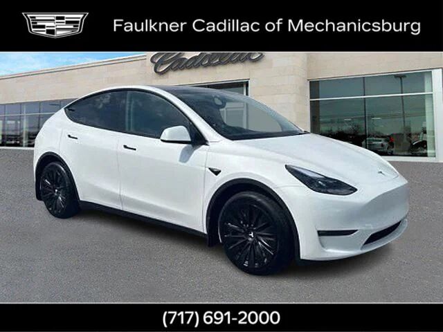 2024 TESLA Model Y