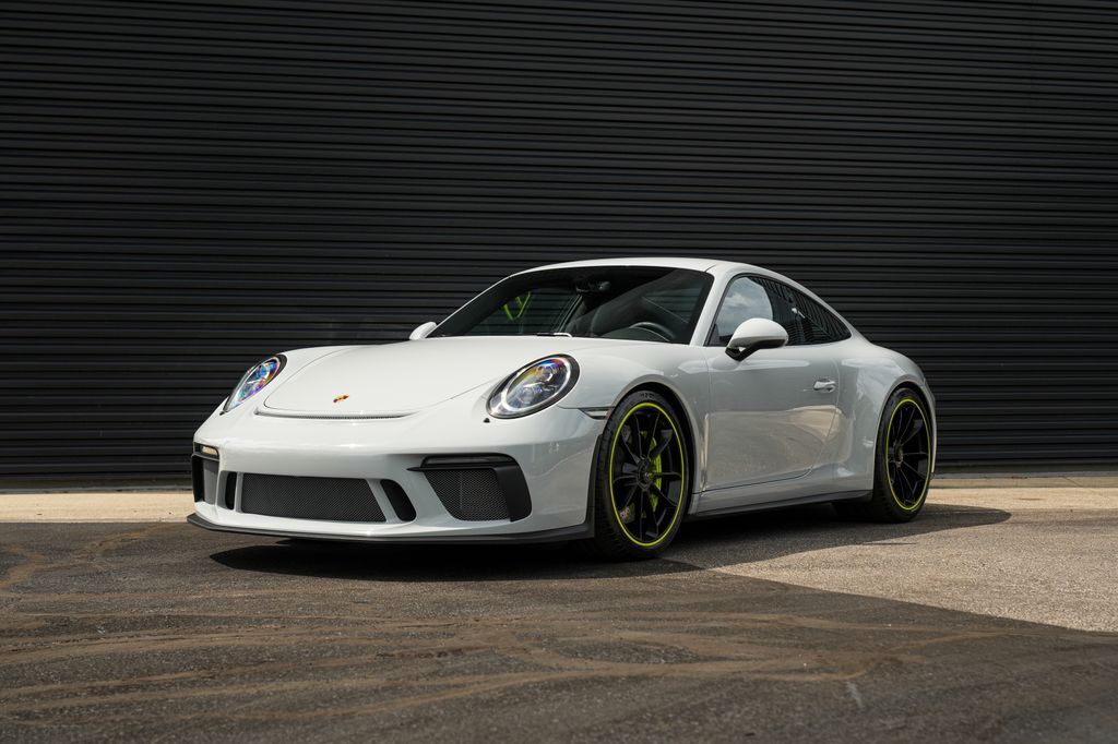 2018 PORSCHE 911