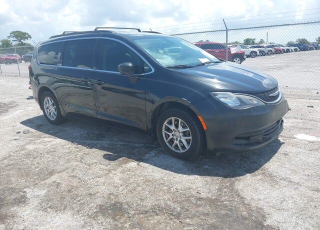 2020 CHRYSLER Voyager