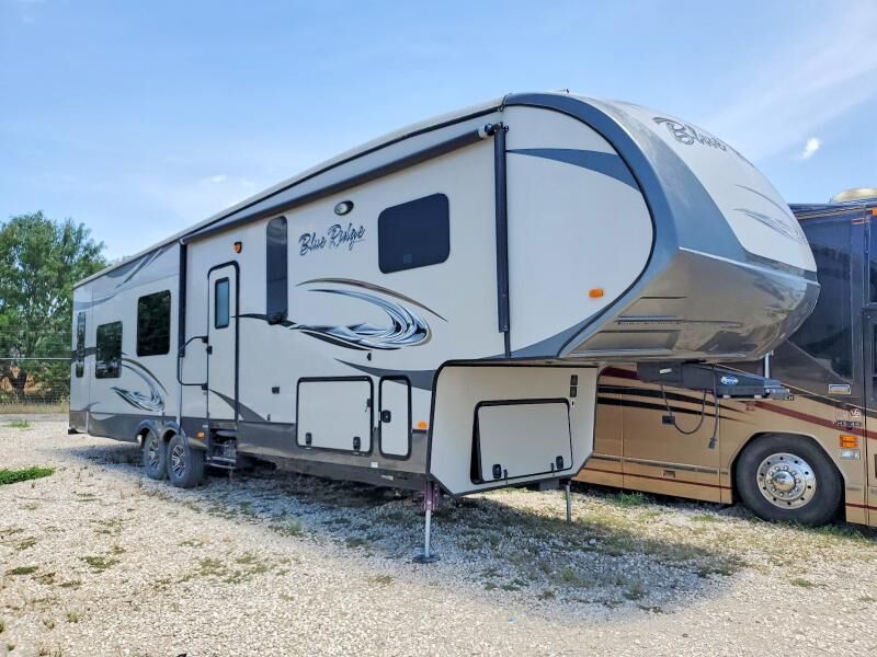 2015 FOREST RIVER Blue Ridge
