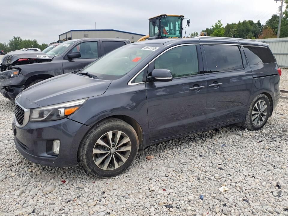 2016 KIA Sedona