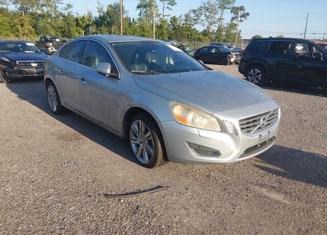 2013 VOLVO S60