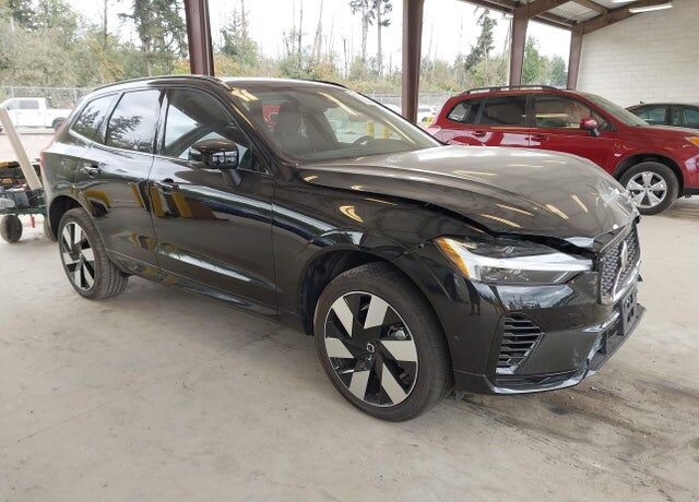 2025 VOLVO XC60