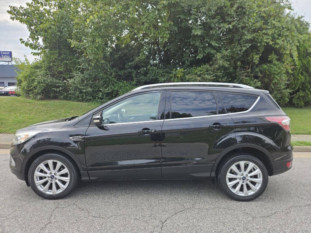 2017 FORD Escape