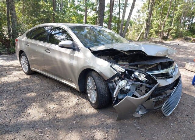 2013 TOYOTA Avalon
