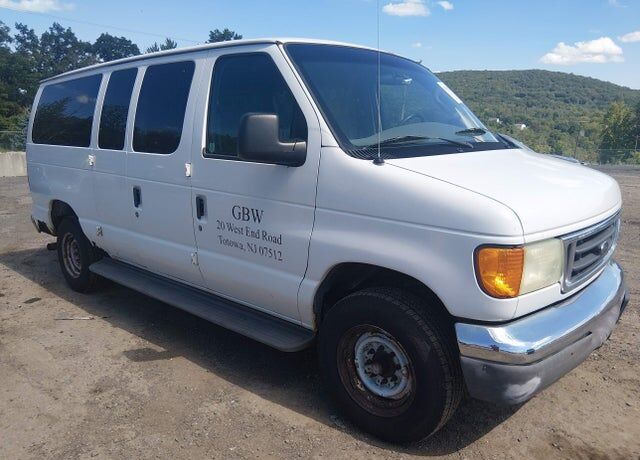 2004 FORD E-350