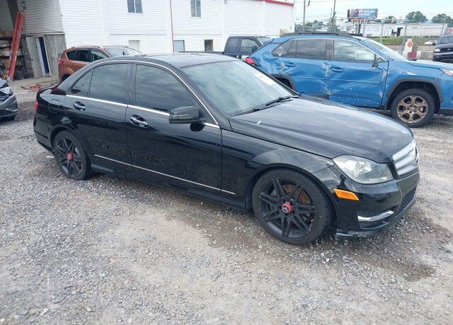 2013 MERCEDES-BENZ C-Class