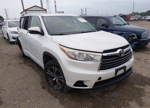 2016 TOYOTA Highlander