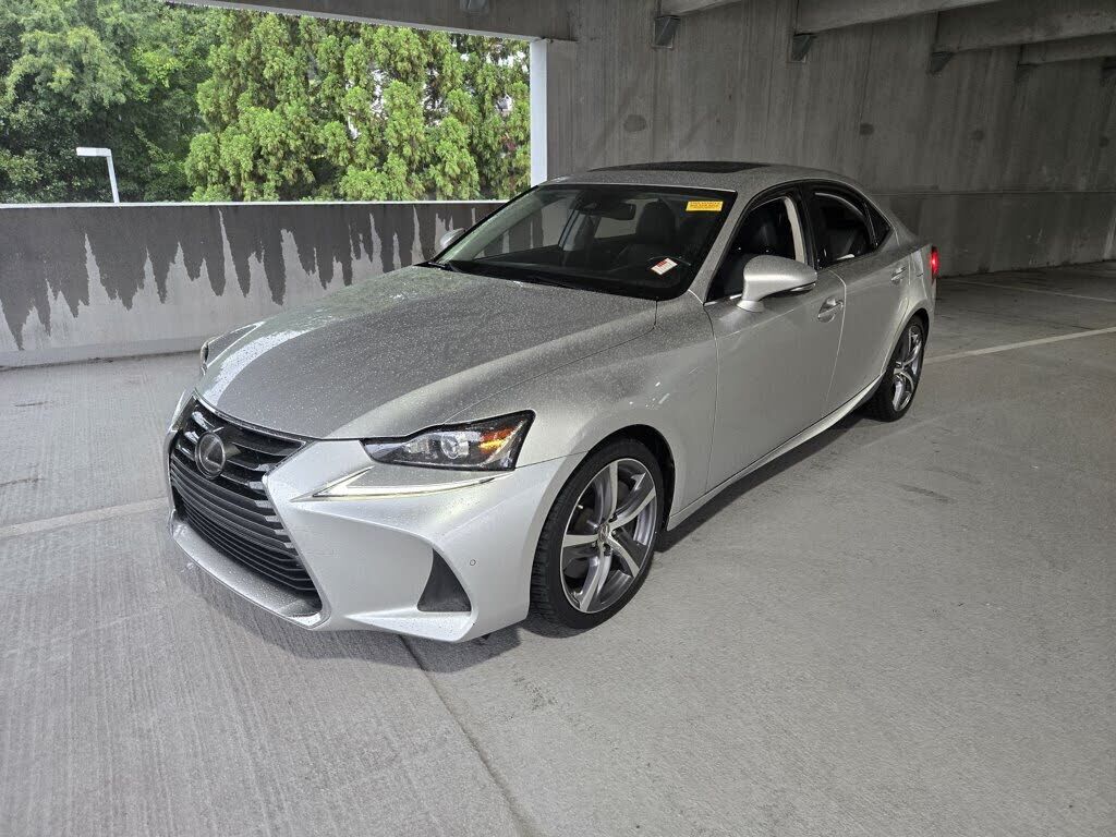 2019 LEXUS IS