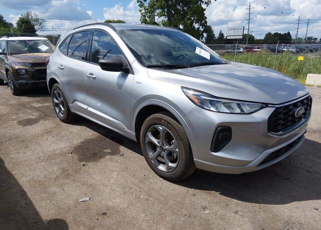2024 FORD Escape