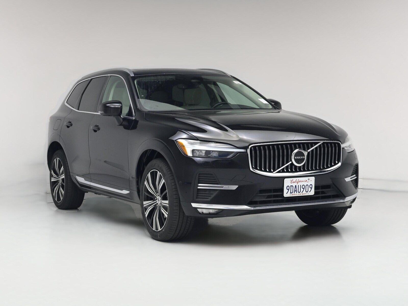 2023 VOLVO XC60