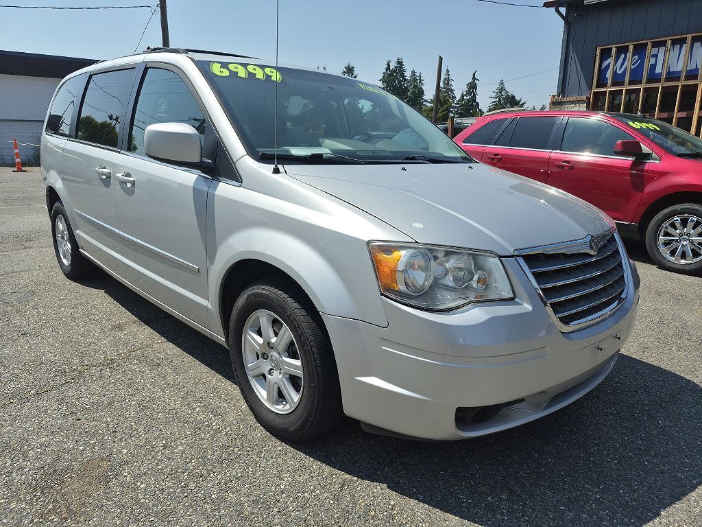 2010 CHRYSLER Town and Country
