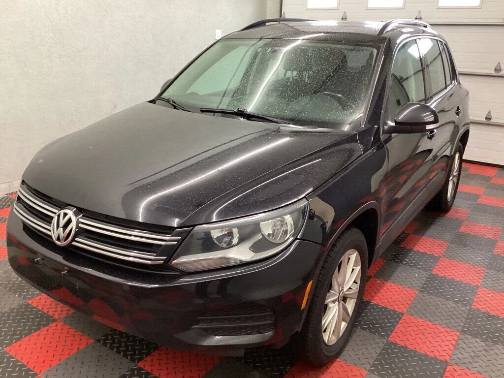 2017 VOLKSWAGEN Tiguan