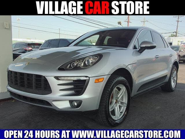 2016 PORSCHE Macan