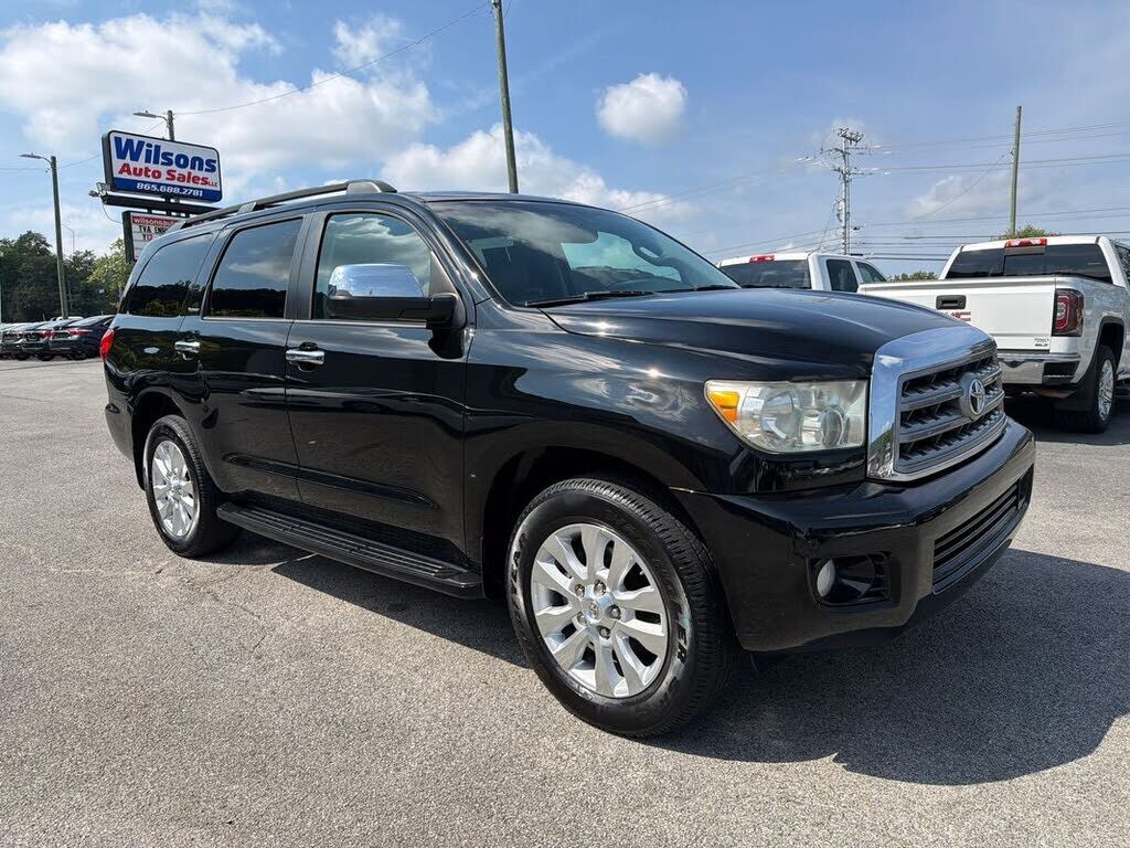 2013 TOYOTA Sequoia