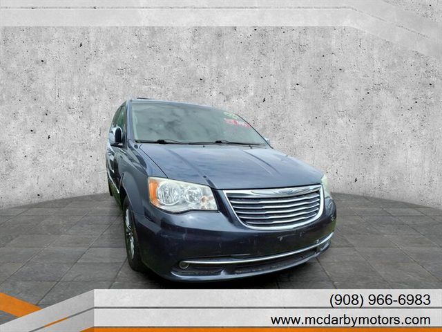2014 CHRYSLER Town and Country