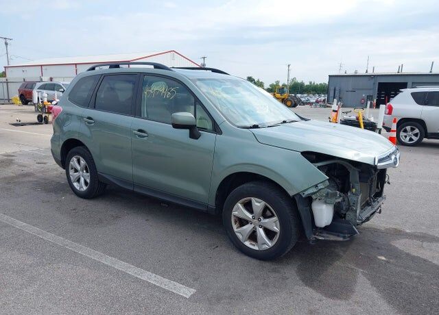 2016 SUBARU Forester
