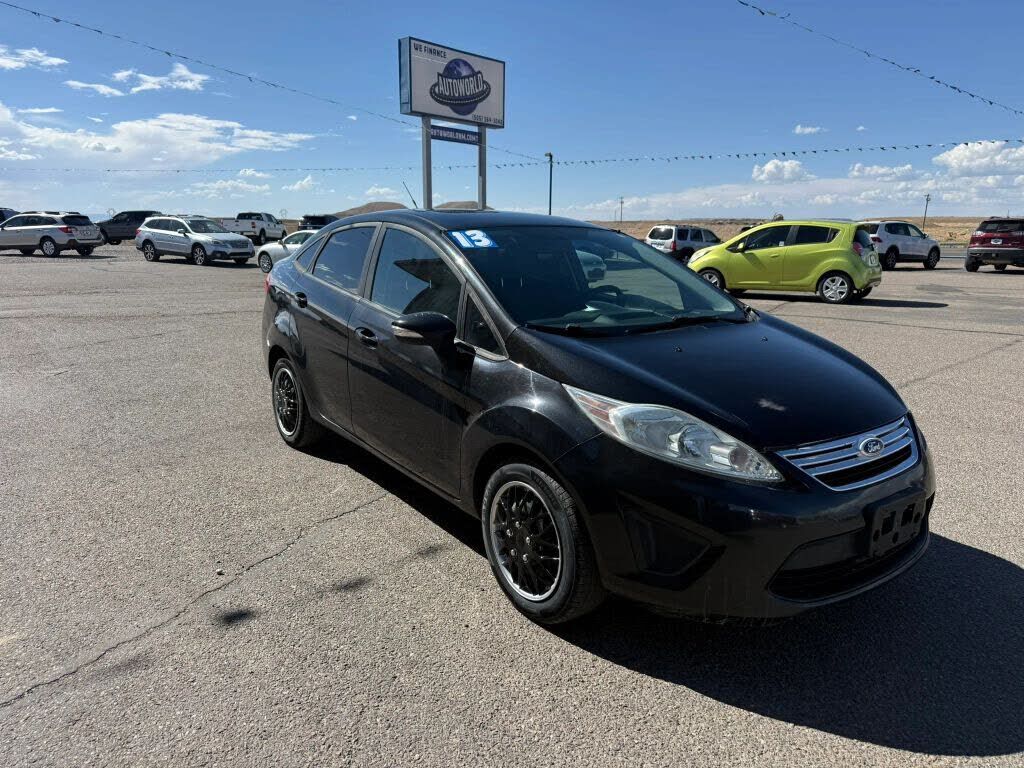 2013 FORD Fiesta