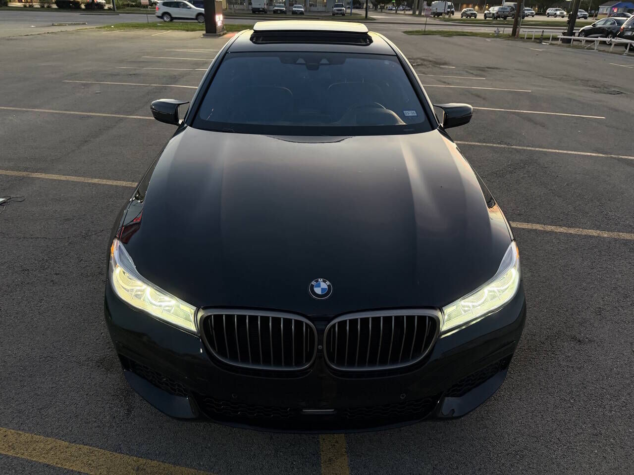 2019 BMW M7