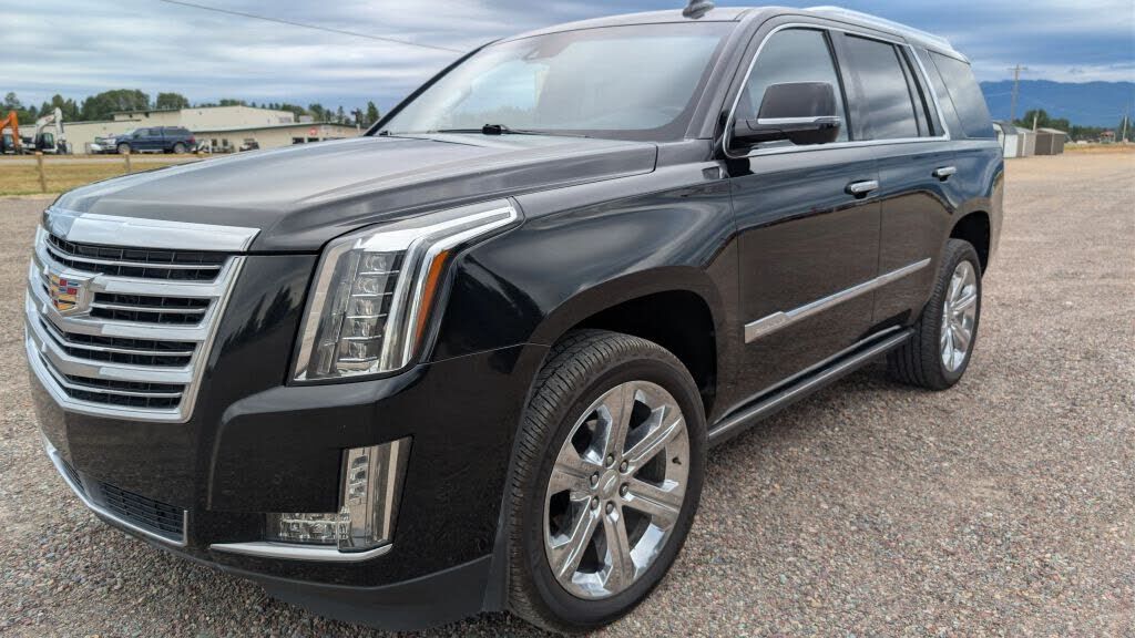 2017 CADILLAC Escalade