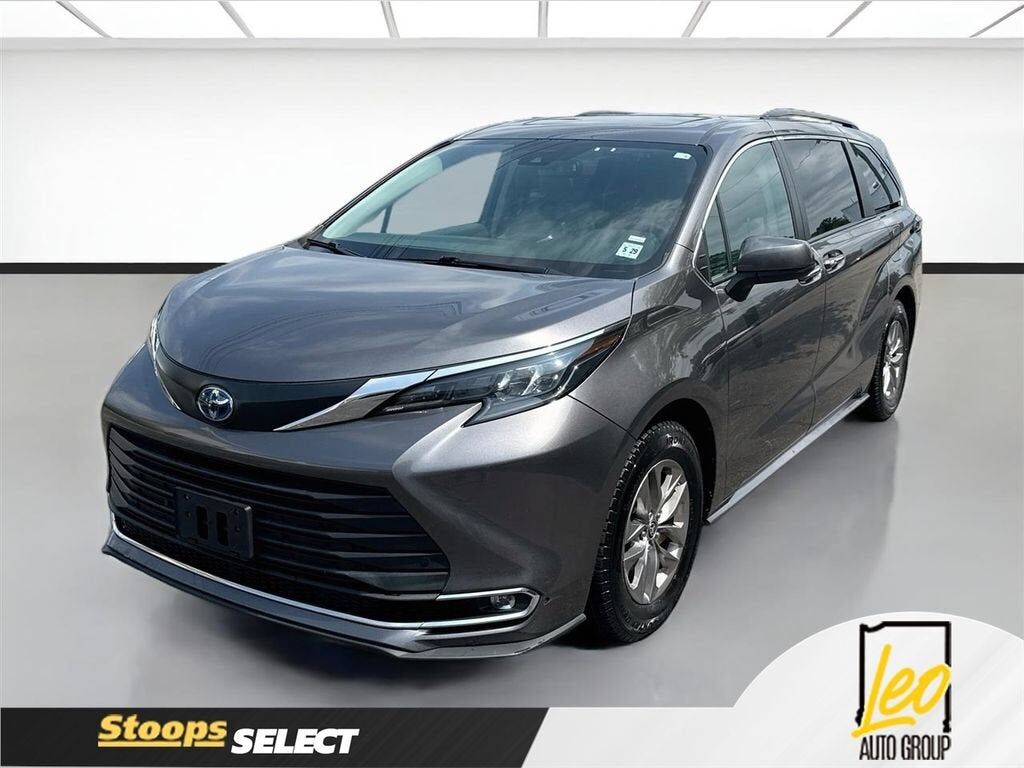 2024 TOYOTA Sienna