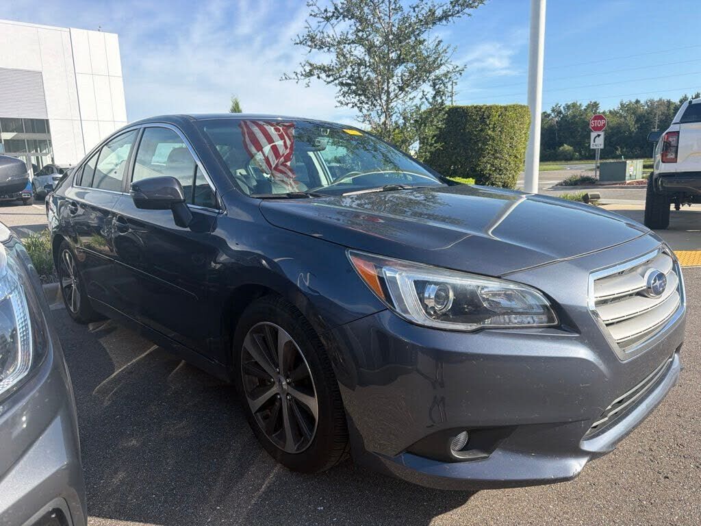 2017 SUBARU Legacy