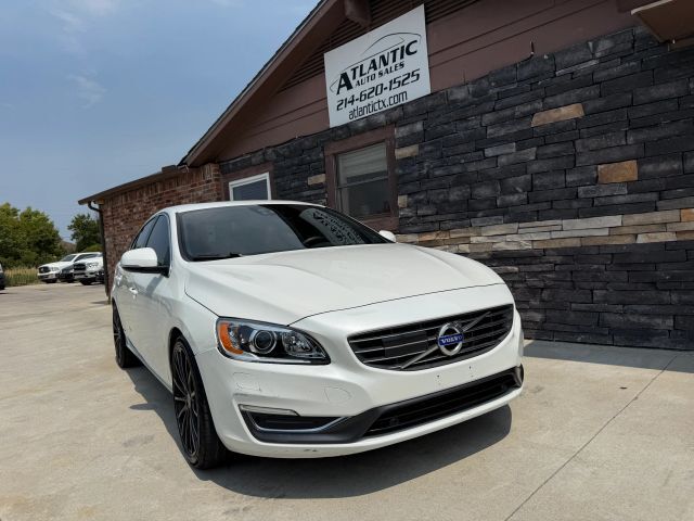 2015 VOLVO S60