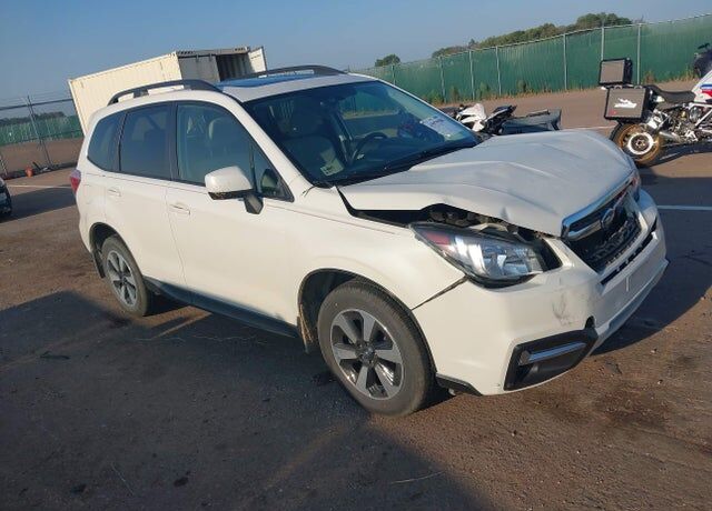 2017 SUBARU Forester