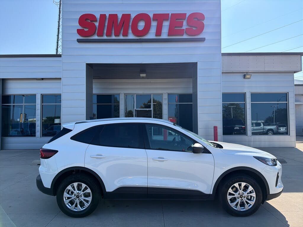 2025 FORD Escape