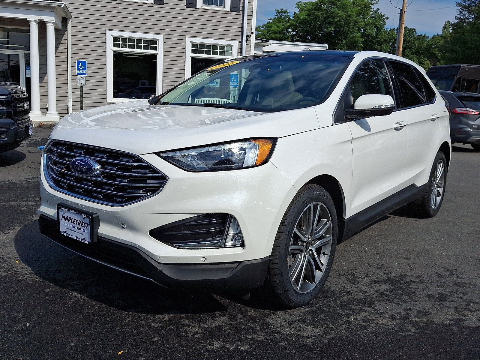 2023 FORD Edge