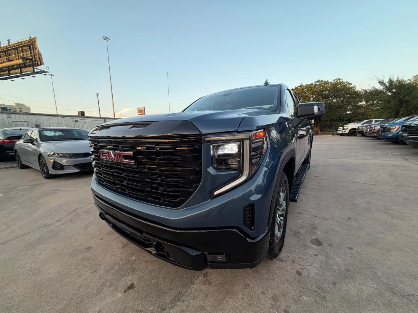 2024 GMC Sierra