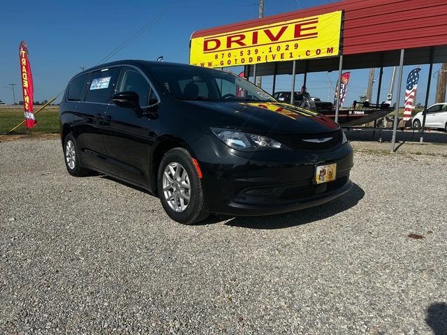 2023 CHRYSLER Voyager