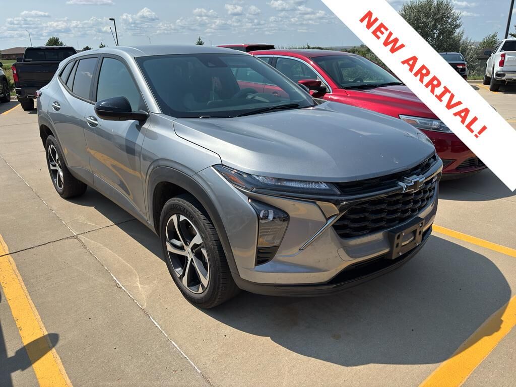 2024 CHEVROLET Trax