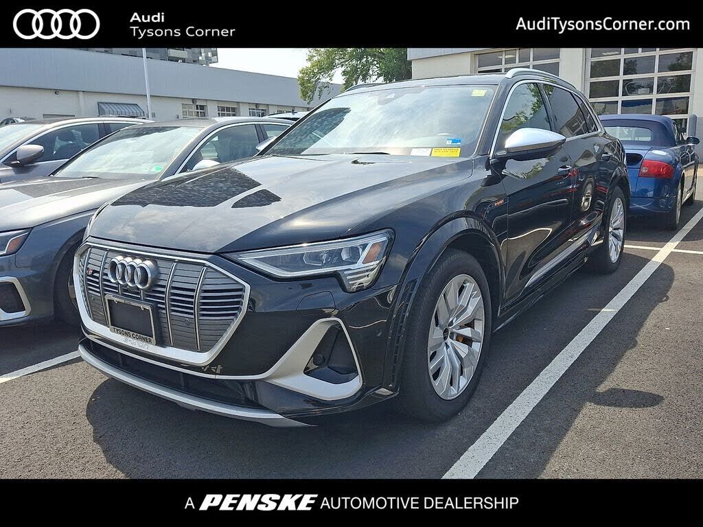 2022 AUDI e-tron