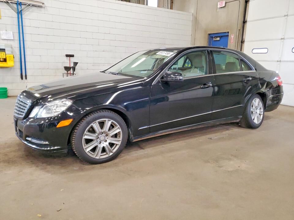 2013 MERCEDES-BENZ E-Class