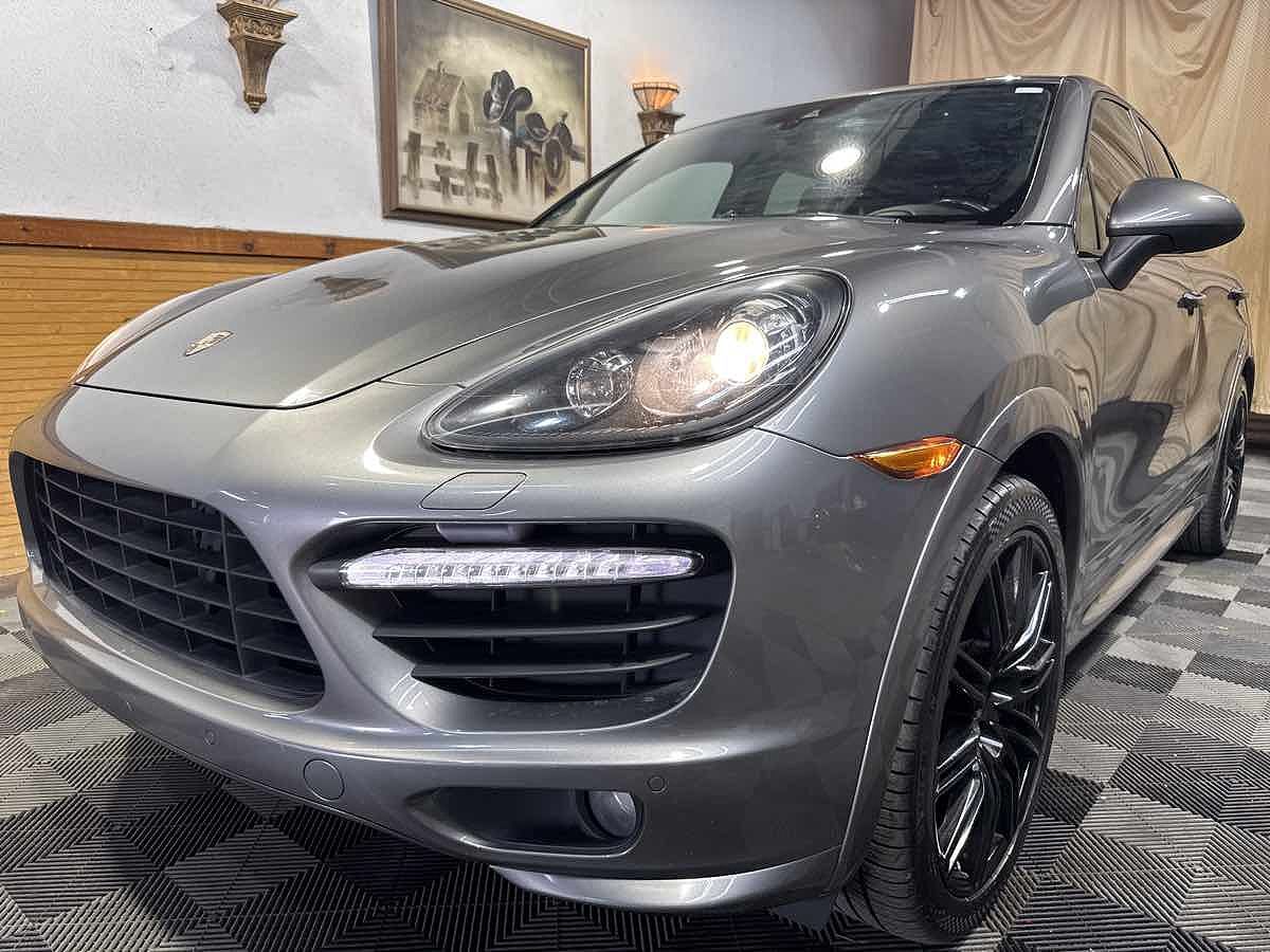 2014 PORSCHE Cayenne