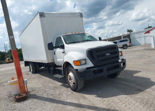 2015 FORD F-750