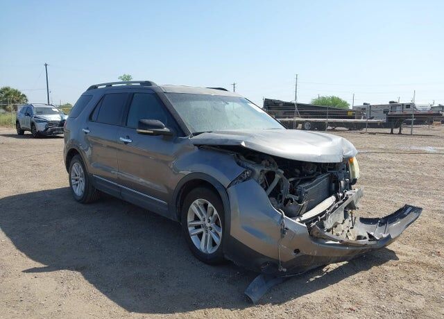 2011 FORD Explorer