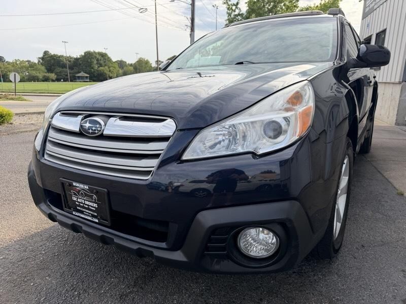 2013 SUBARU Outback