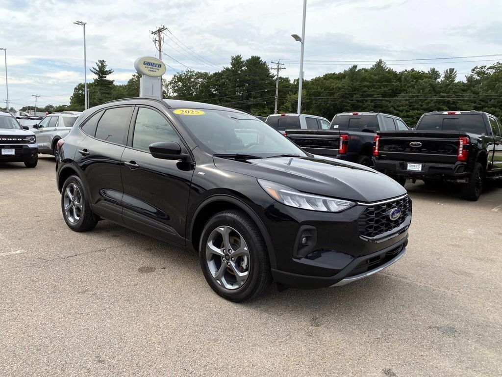 2025 FORD Escape