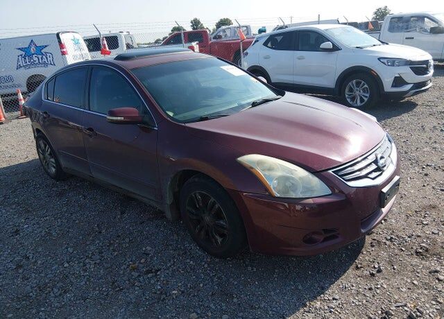2012 NISSAN Altima