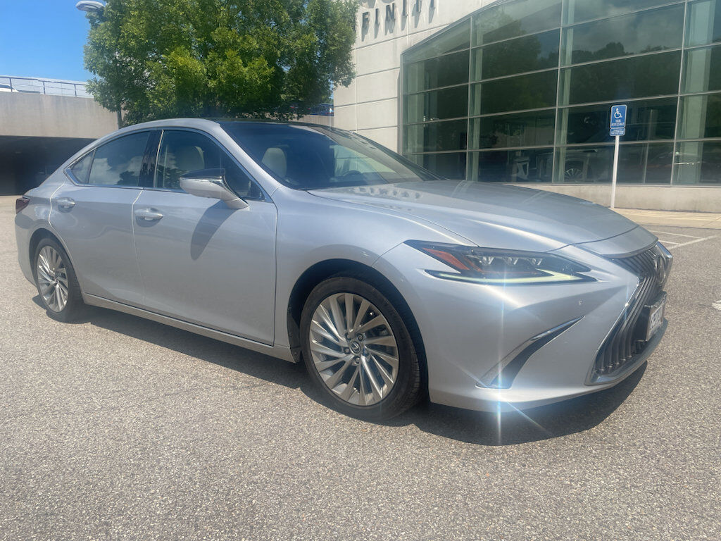 2021 LEXUS ES
