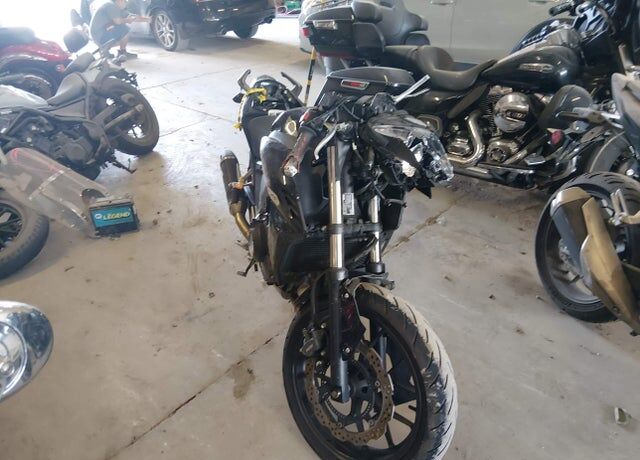 2013 HONDA CB