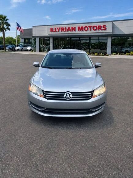 2012 VOLKSWAGEN Passat