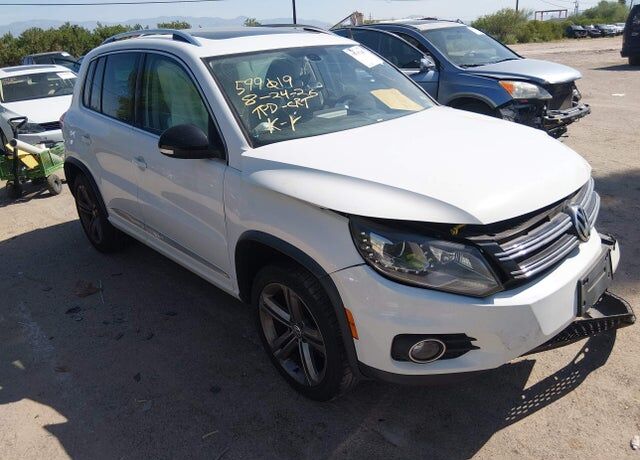 2017 VOLKSWAGEN Tiguan