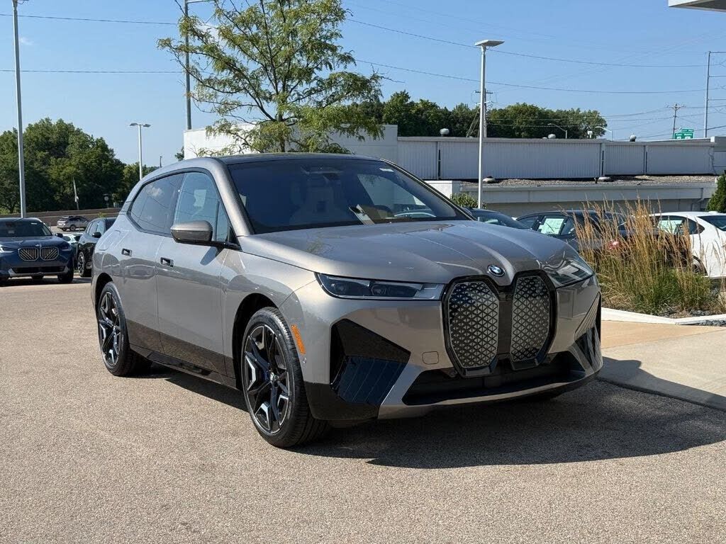 2025 BMW ix