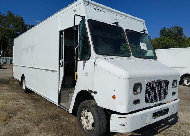 2012 FREIGHTLINER MT 55G Front Gasoline Engine Walk in Van Chassis