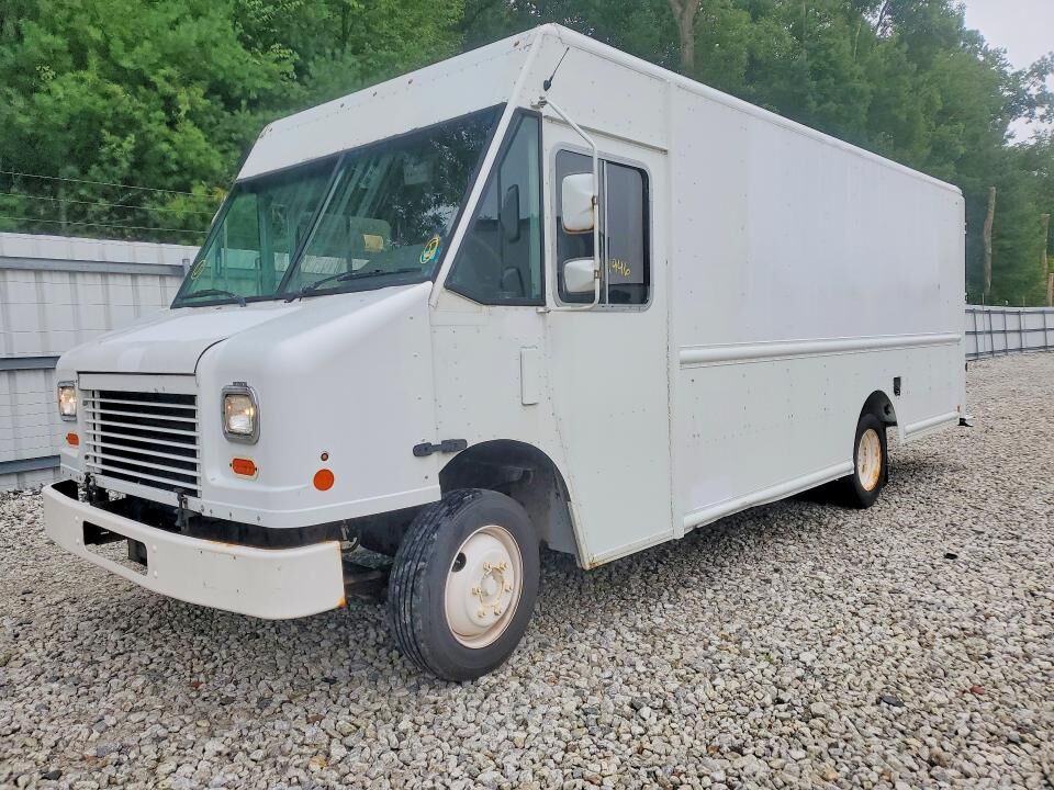 2016 FREIGHTLINER MT 45G Front Gasoline Engine Walk in Van Chassis